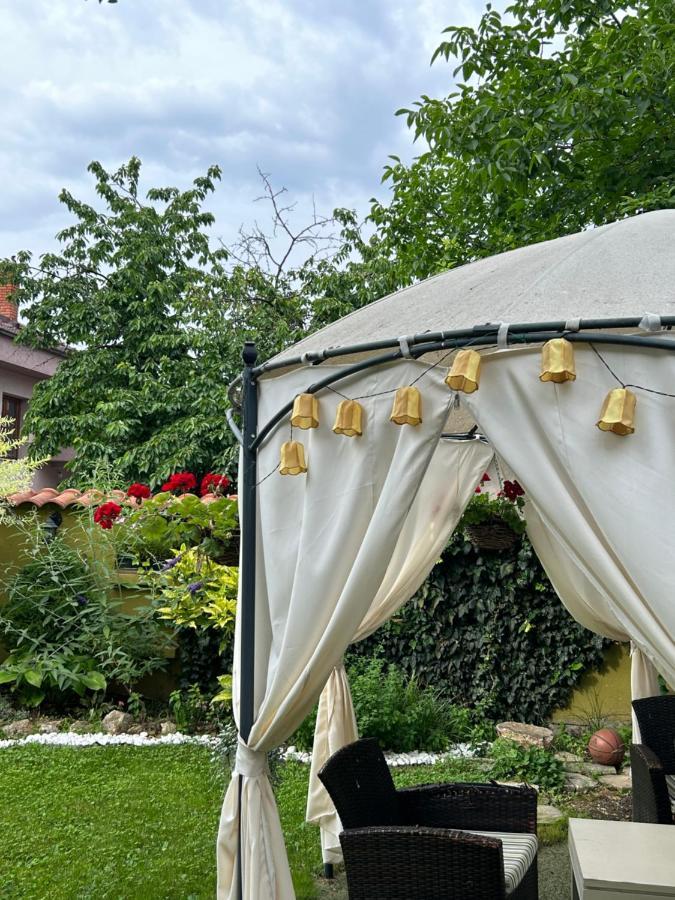 Lux Garden Home D Kumanowo Zewnętrze zdjęcie