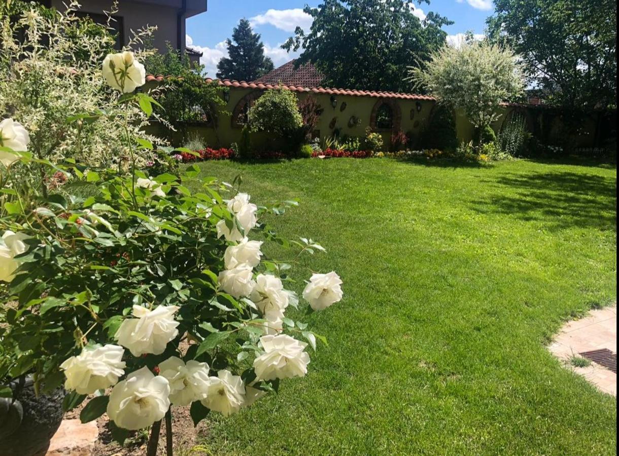 Lux Garden Home D Kumanowo Zewnętrze zdjęcie